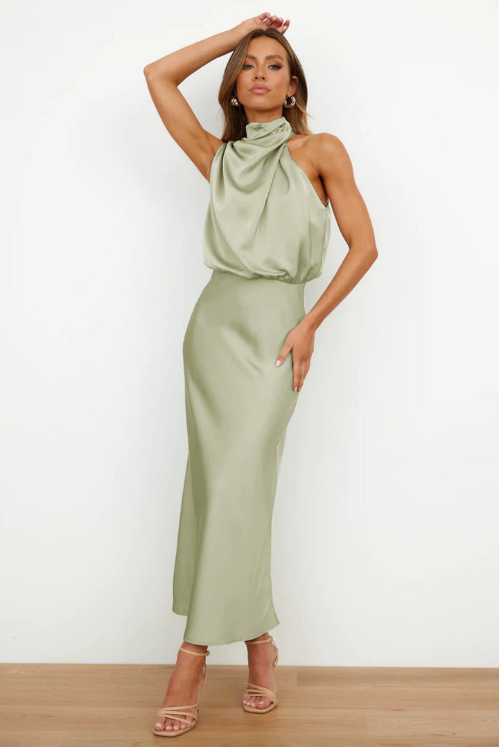 Miranda – Vestido satinado midi de cuello drapeado