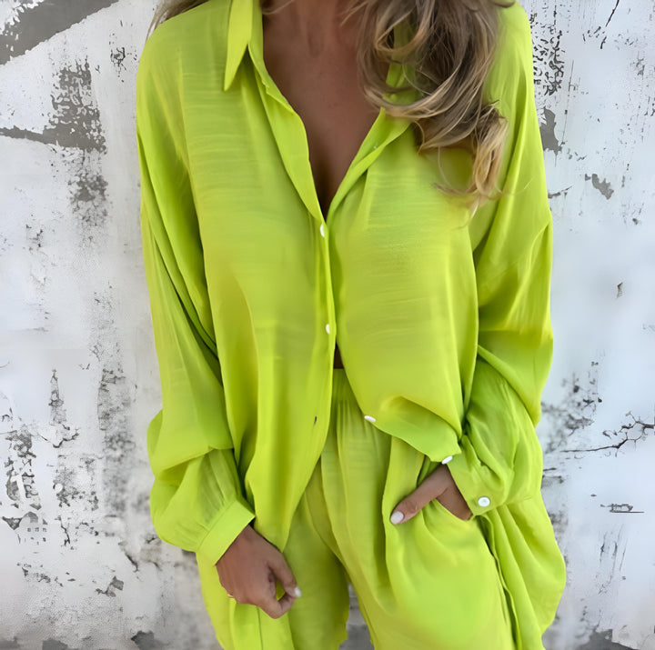 Conjunto deportivo Alondra – Camisa de manga larga y pantalones cortos