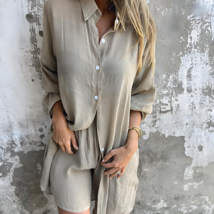 Conjunto deportivo Alondra – Camisa de manga larga y pantalones cortos