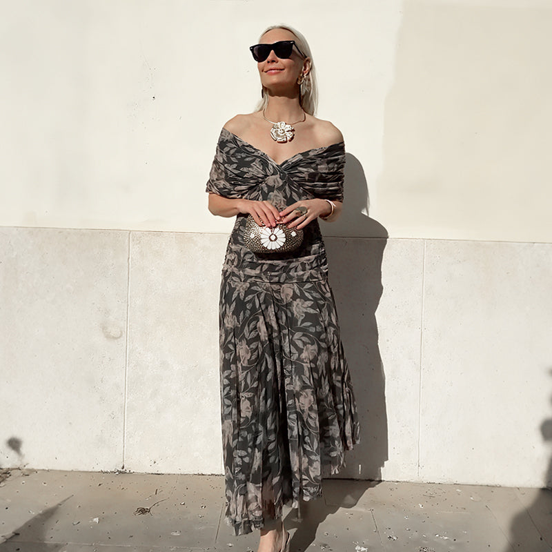 Celia – Vestido estampado con escote en V