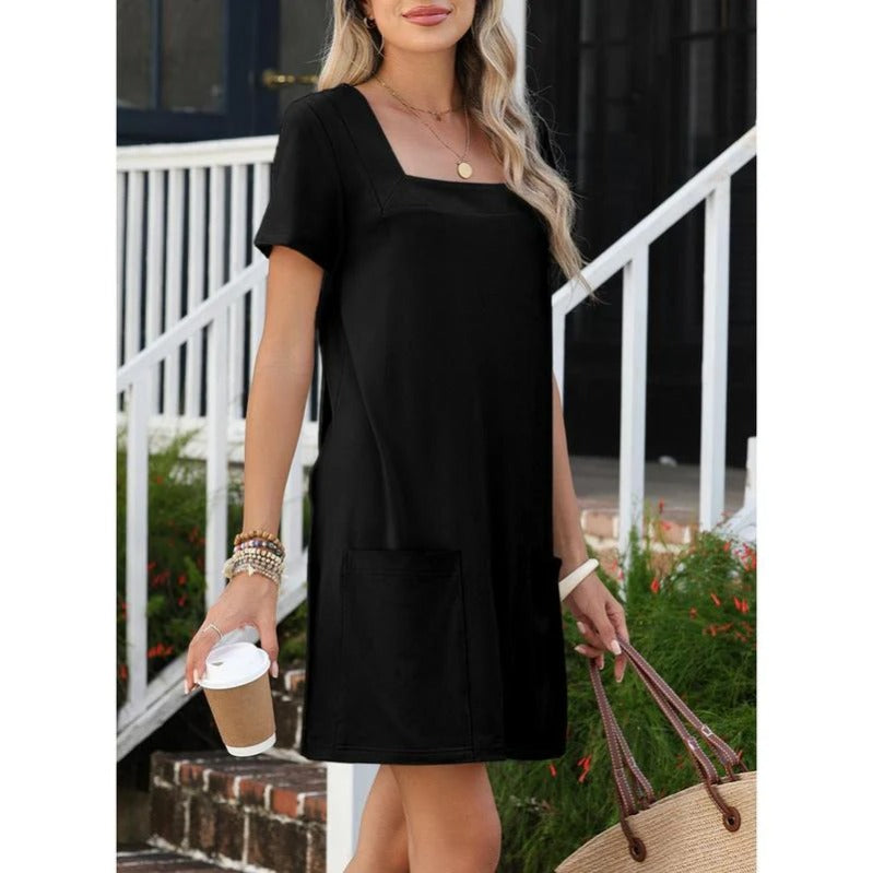 Iris – Vestido camiseta con escote cuadrado y bolsillos