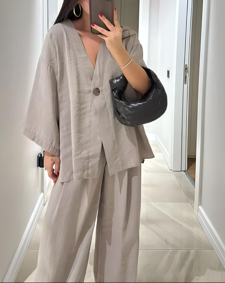 Amalia - Conjunto casual de dos piezas de top y pantalón con cuello en V