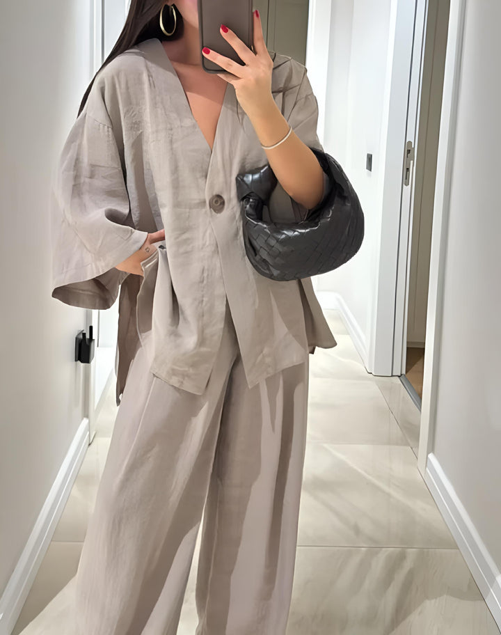 Amalia - Conjunto casual de dos piezas de top y pantalón con cuello en V