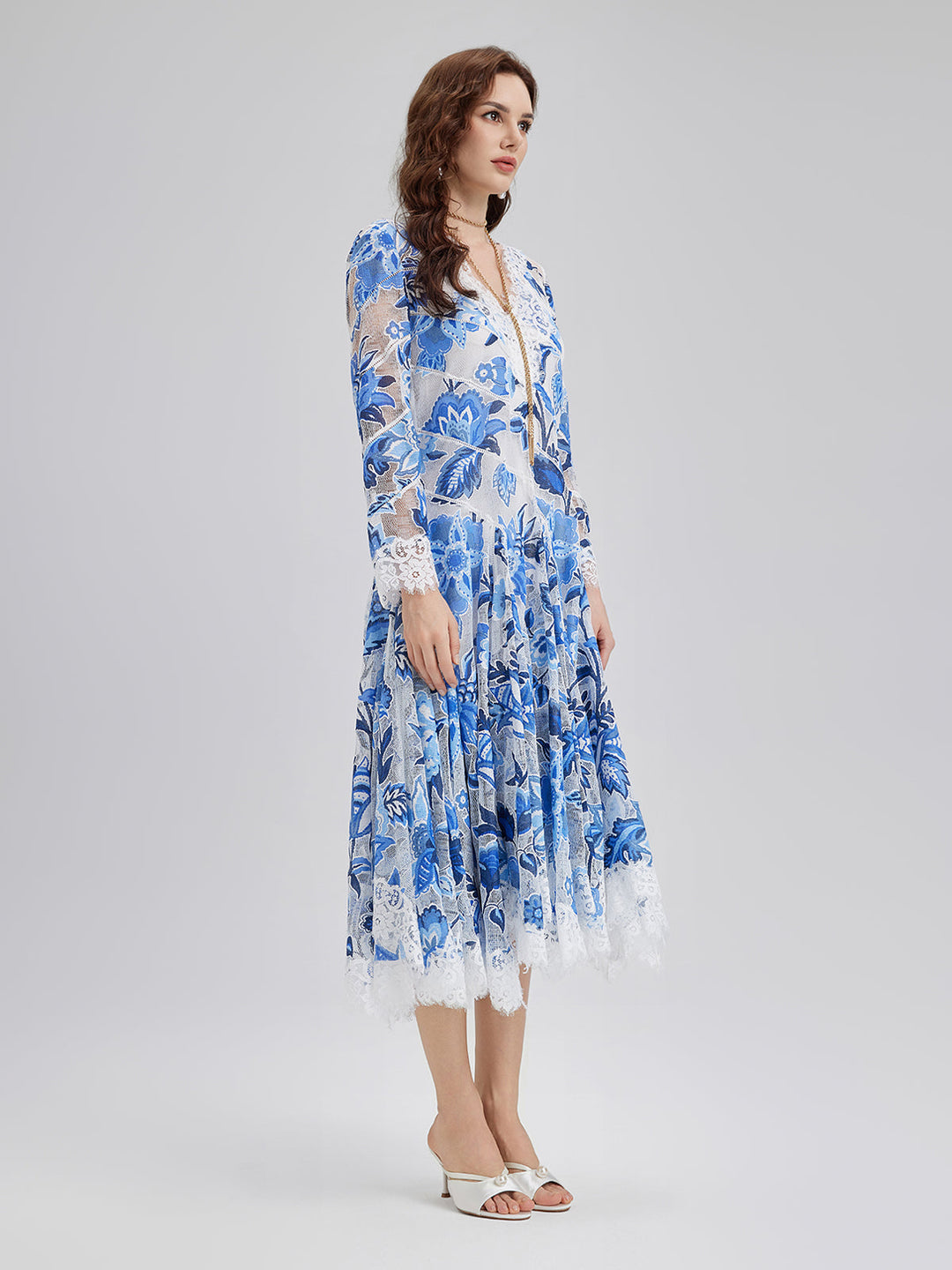 Elodie – Vestido midi jacquard floral azul
