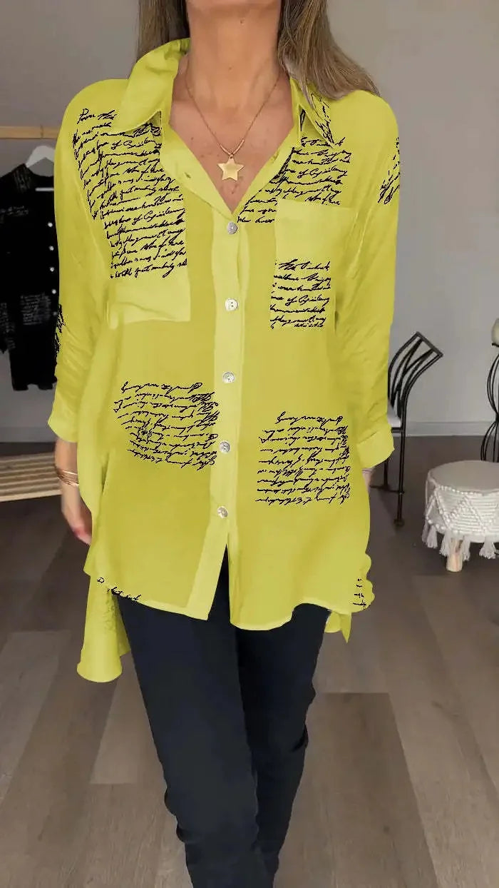 Gabriela – Camisa Oversize “Script Chic” con Botonadura