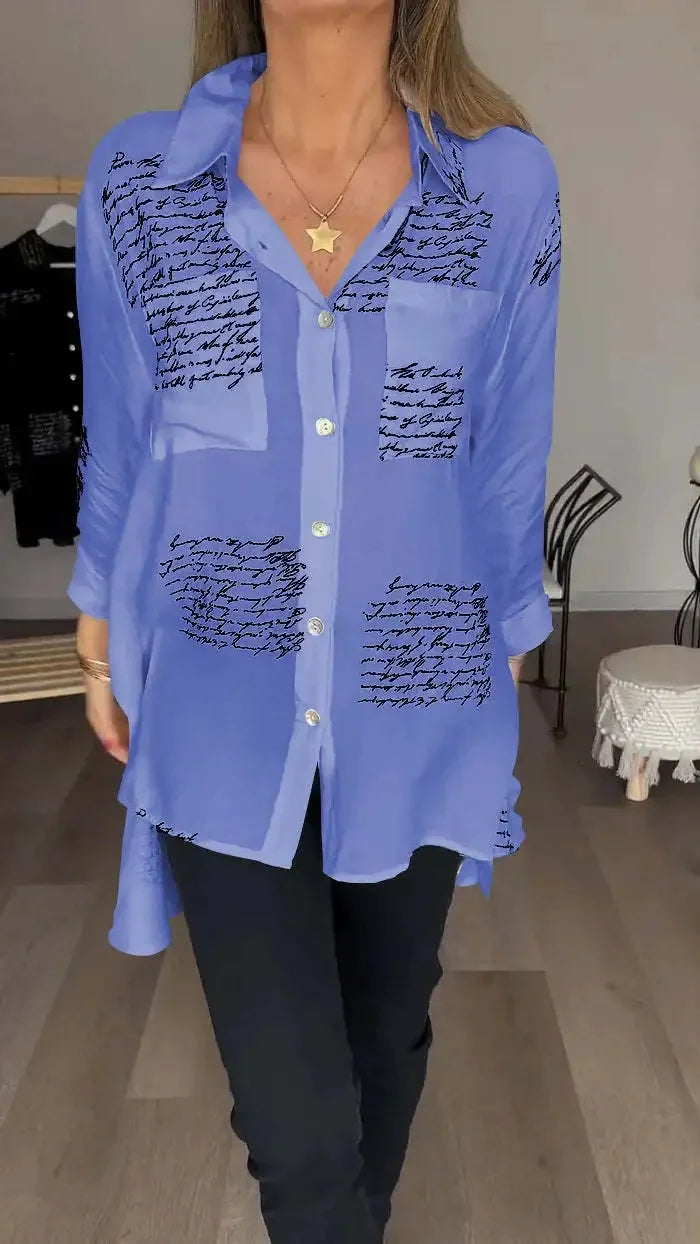 Gabriela – Camisa Oversize “Script Chic” con Botonadura