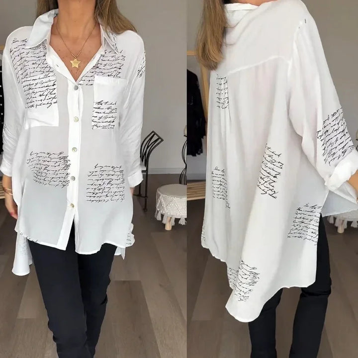 Gabriela – Camisa Oversize “Script Chic” con Botonadura