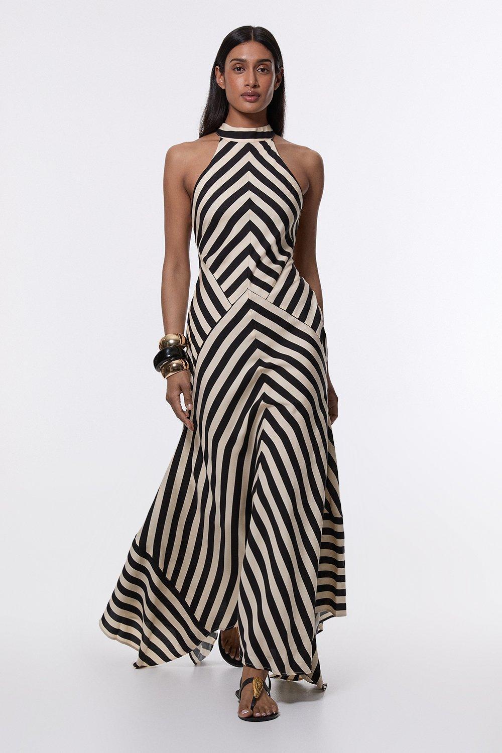 Vestido maxi con cuello de tirantes halter y rayas fluidas