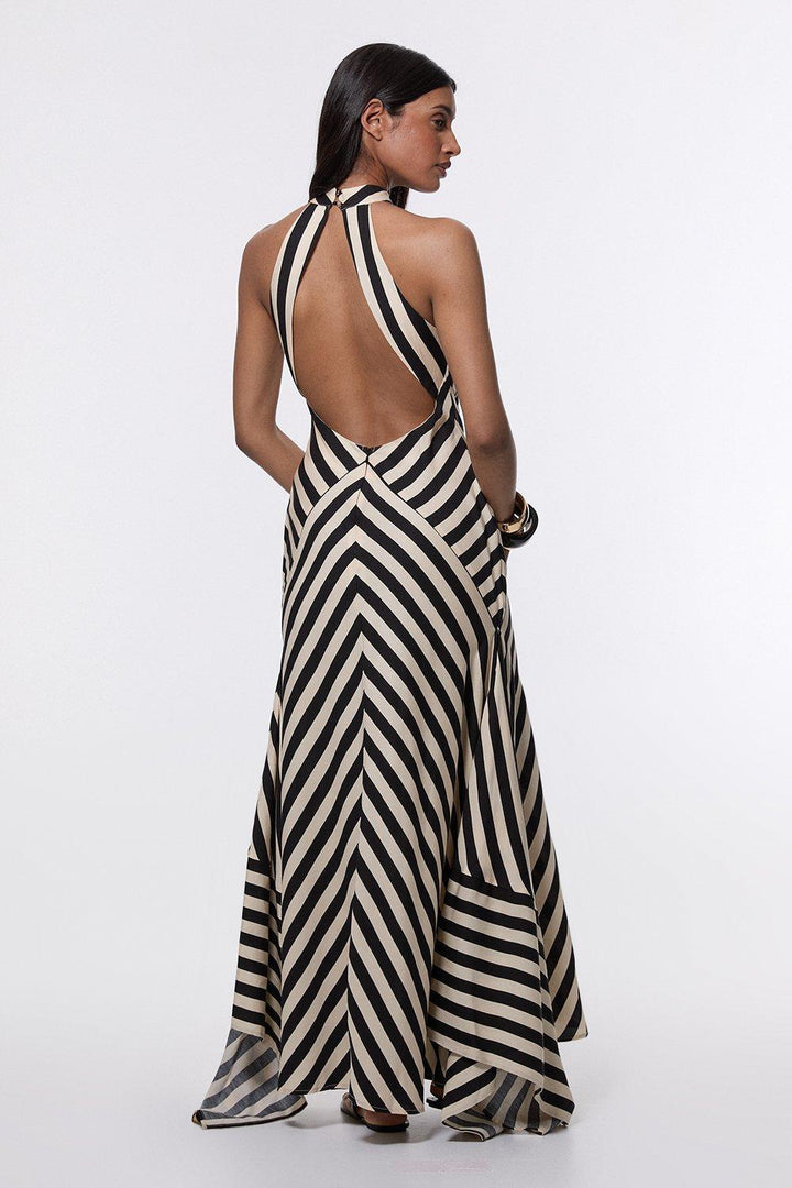 Vestido maxi con cuello de tirantes halter y rayas fluidas