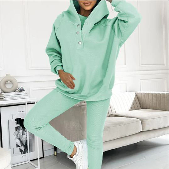 Conjunto deportivo Carmen 2025: sudadera con capucha + top ajustado + pantalón (set de 3 piezas)