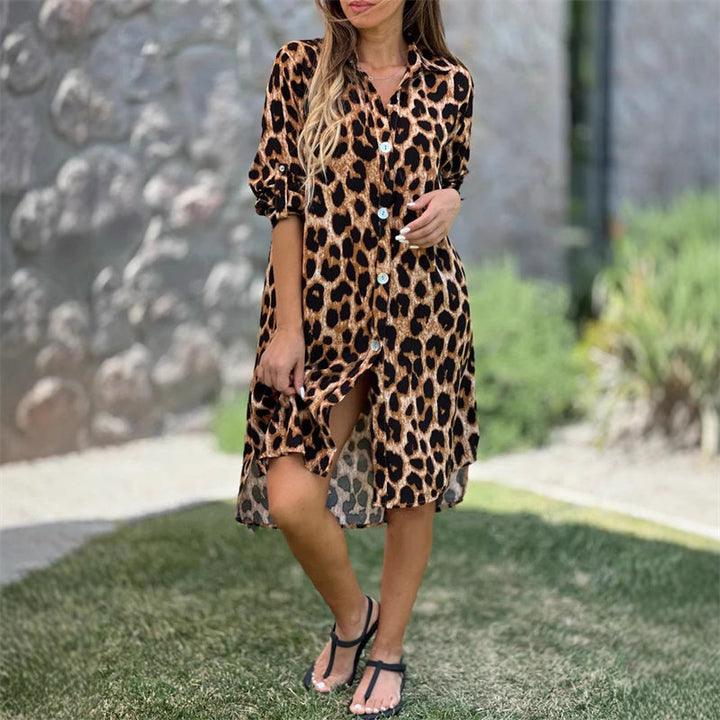 Vestido camisero holgado con estampado de leopardo