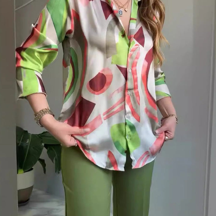 Emma – Conjunto de 2 piezas con estilo: Camisa estampada y pantalón abotonado
