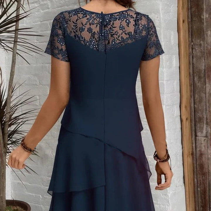 Elegante vestido de encaje