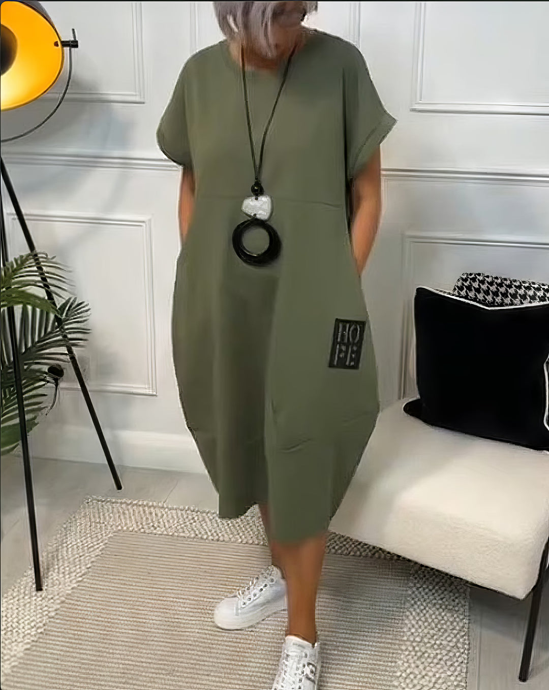 Vestido casual sencillo con estampado de letras y manga corta